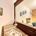Δωμάτια σε οικογενειακή κατοικία A Casa Da Parrula Σαντιάγο ντε Κομποστέλα