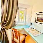 A Casa Da Parrula Δωμάτια σε οικογενειακή κατοικία Σαντιάγο ντε Κομποστέλα