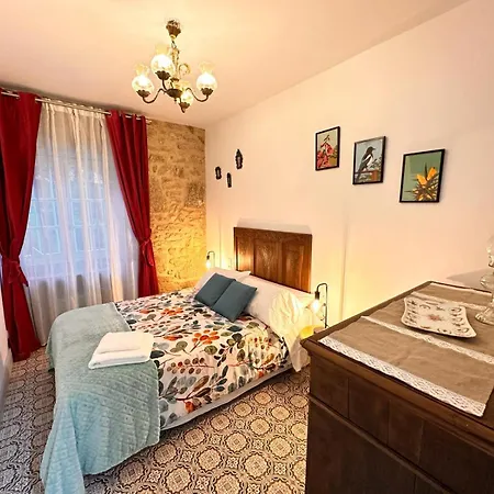 A Casa Da Parrula Homestay *