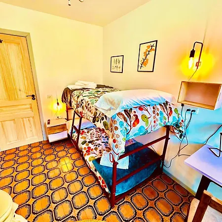 A Casa Da Parrula Homestay