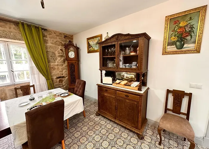 Проживание в семье A Casa Da Parrula *