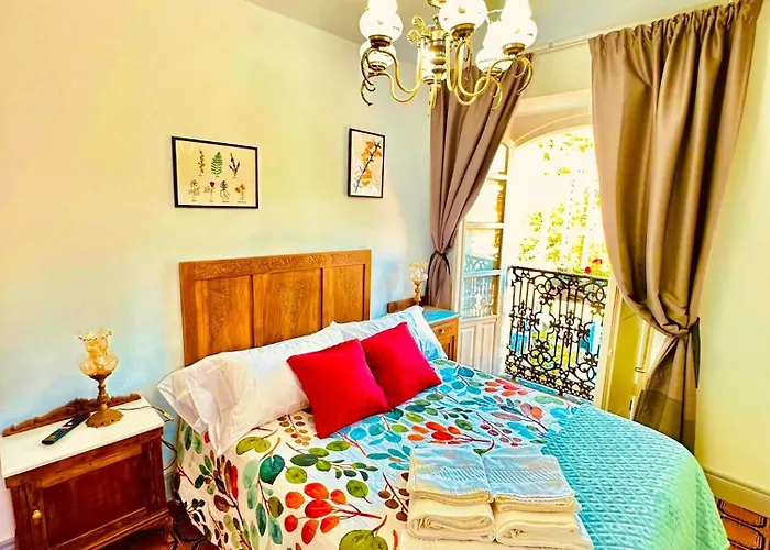 Проживание в семье A Casa Da Parrula